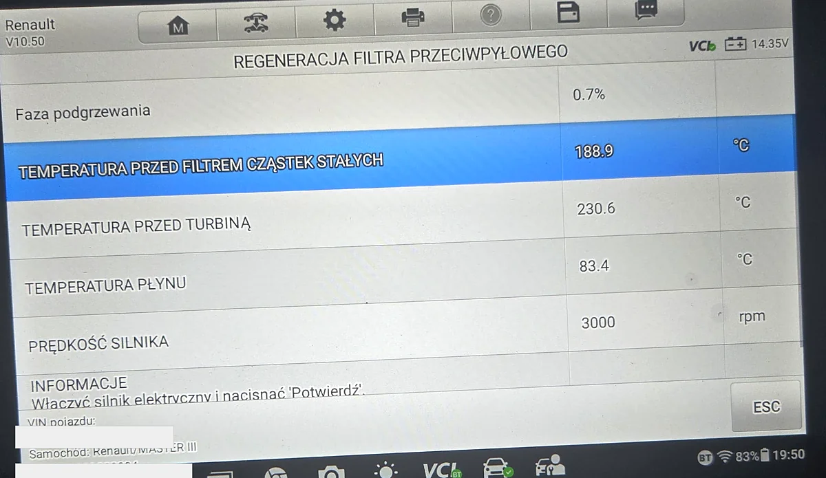 Ekran testera Autel w trybie Regeneracja filtra przeciwpyłowego dla Renault Master III: faza podgrzewania 0,7 procent, temperatura przed filtrem cząstek stałych 188,9 stopni Celsjusza, temperatura przed turbiną 230,6 stopni, temperatura płynu 83,4 stopnia, prędkość silnika 3000 obrotów na minutę, napięcie 14,35 V
